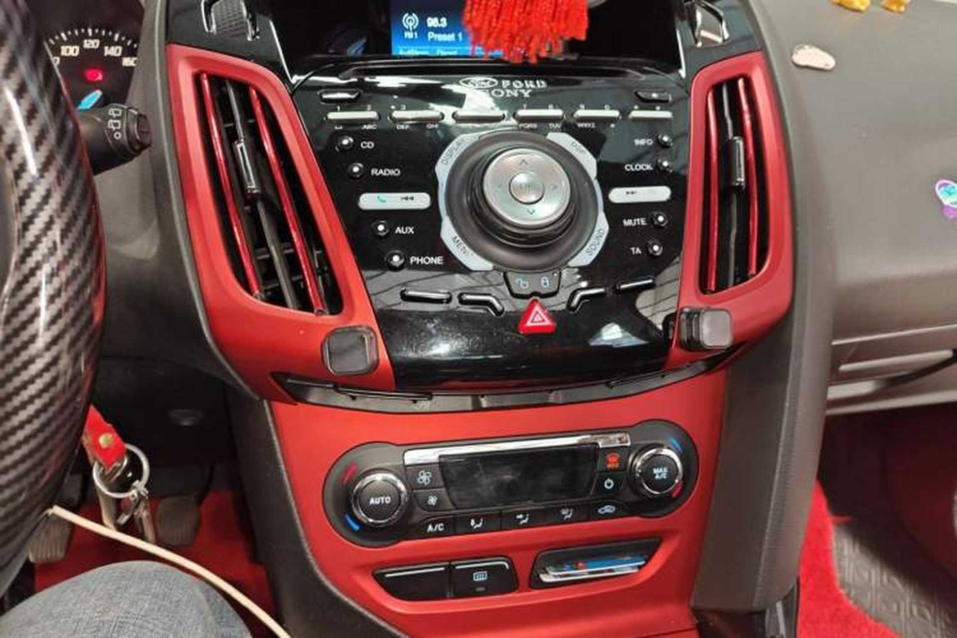 Used Ford Focus 2012 Hatchback 2.0L Manual Luxury Sport Model Audio And AC Panel