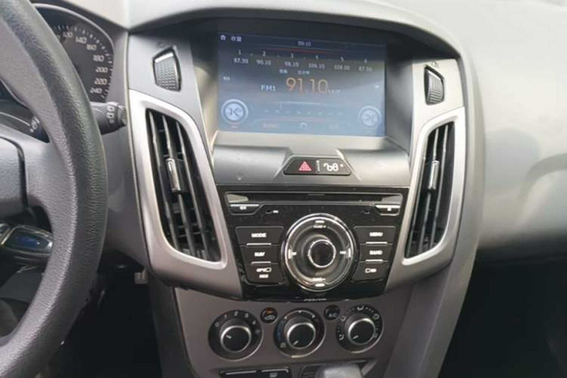 Used Ford Focus 2012 Hatchback 1.6L Automatic Comfort Model Audio And AC Panel