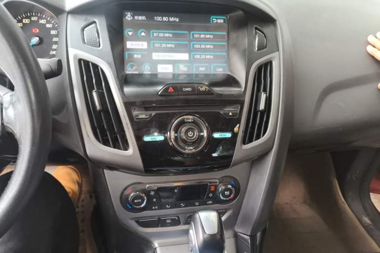Used Ford Focus 2012 Sedan 1.6L Automatic Fashion Edition Audio And AC Panel