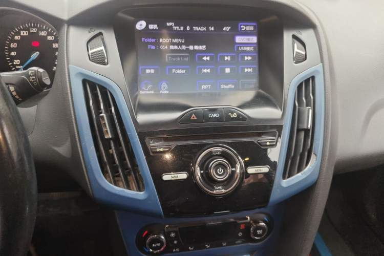 Used Ford Focus 2012 Hatchback 1.6L Automatic Fashion Edition Audio And AC Panel