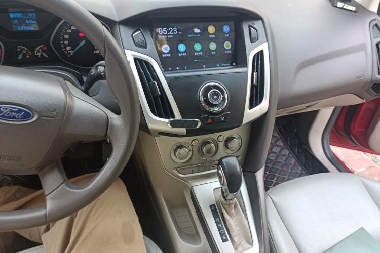 Used Ford Focus 2012 Sedan 1.6L Automatic Comfort Model Audio And AC Panel