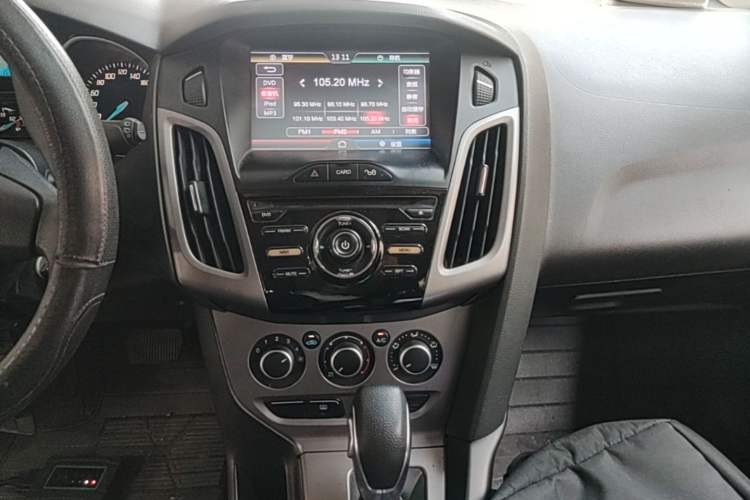 Used Ford Focus 2012 Hatchback 1.6L Automatic Comfort Model Audio And AC Panel
