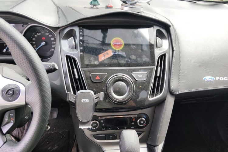 Used Ford Focus 2012 Hatchback 1.6L Automatic Fashion Edition Audio And AC Panel