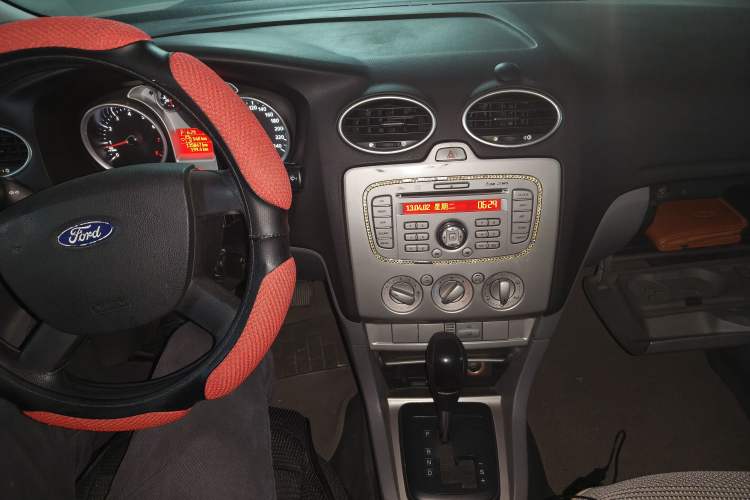 Used Ford Focus 2012 Hatchback Classic 1.8L Automatic Base Model Audio And AC Panel