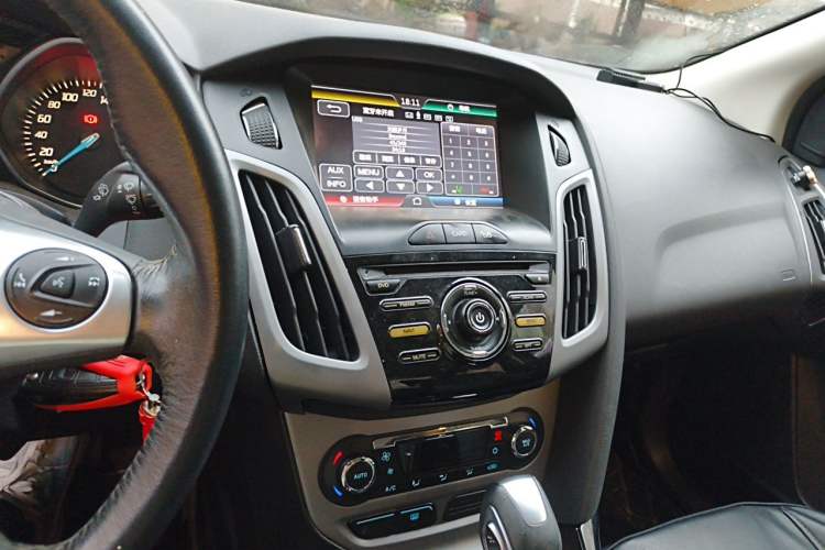 Used Ford Focus 2012 Sedan 1.6L Automatic Fashion Edition Audio And AC Panel