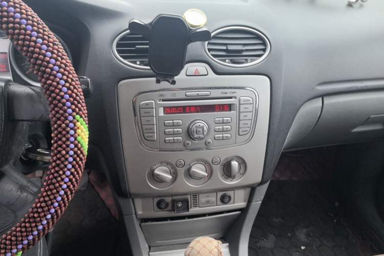 Used Ford Focus 2012 Hatchback Classic 1.8L Manual Base Model Audio And AC Panel