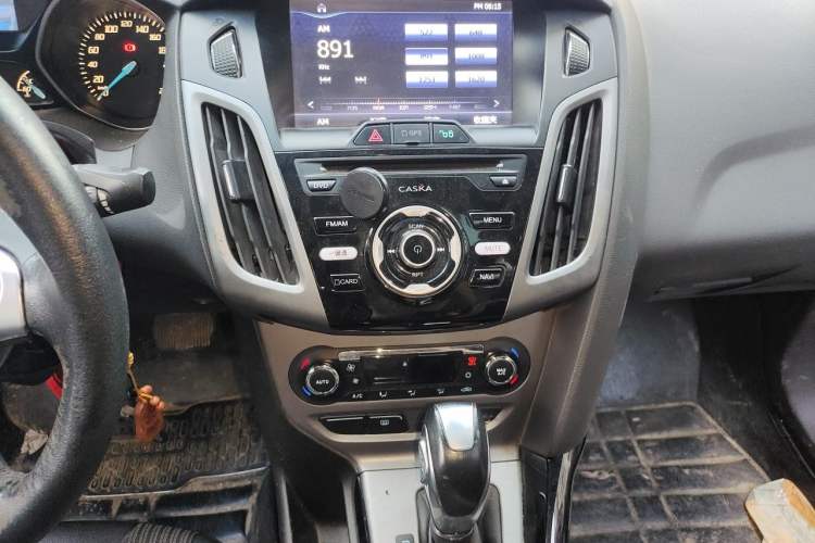 Used Ford Focus 2012 Sedan 1.6L Automatic Fashion Edition Audio And AC Panel