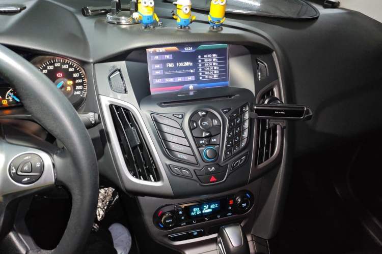 Used Ford Focus 2012 Hatchback 1.6L Automatic Fashion Edition Audio And AC Panel