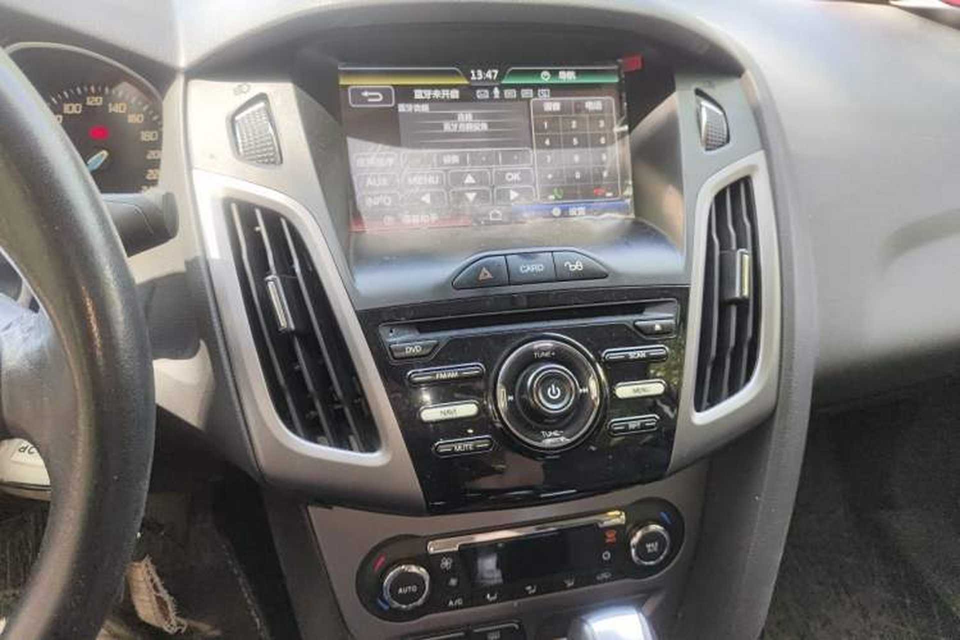 Used Ford Focus 2012 Sedan 1.6L Automatic Fashion Edition Audio And AC Panel