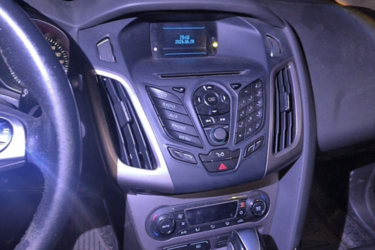 Used Ford Focus 2012 Sedan 1.6L Automatic Fashion Edition Audio And AC Panel