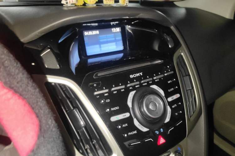 Used Ford Focus 2012 Sedan 1.6L Automatic Prestige Model Audio And AC Panel