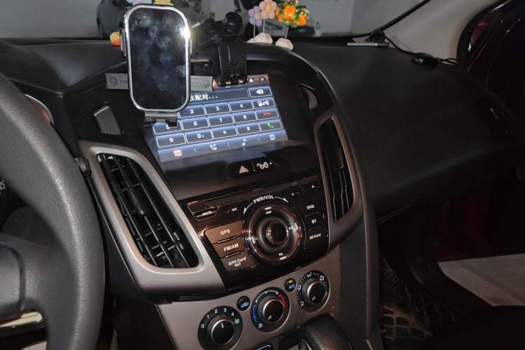 Used Ford Focus 2012 Hatchback 1.6L Automatic Comfort Model Audio And AC Panel