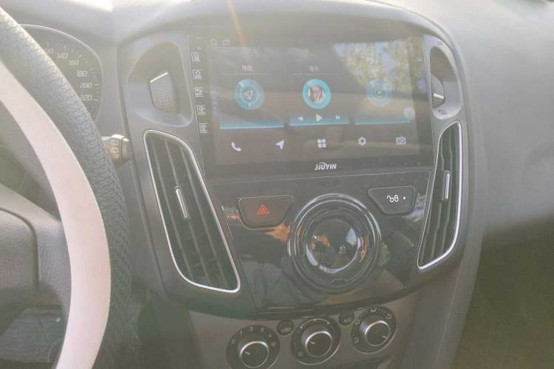 Used Ford Focus 2012 Hatchback 1.6L Automatic Comfort Model Audio And AC Panel