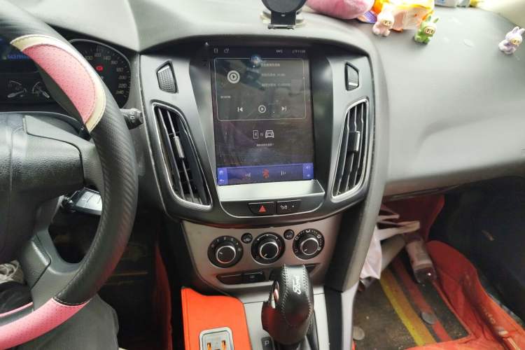 Used Ford Focus 2012 Hatchback 1.6L Automatic Comfort Model Audio And AC Panel