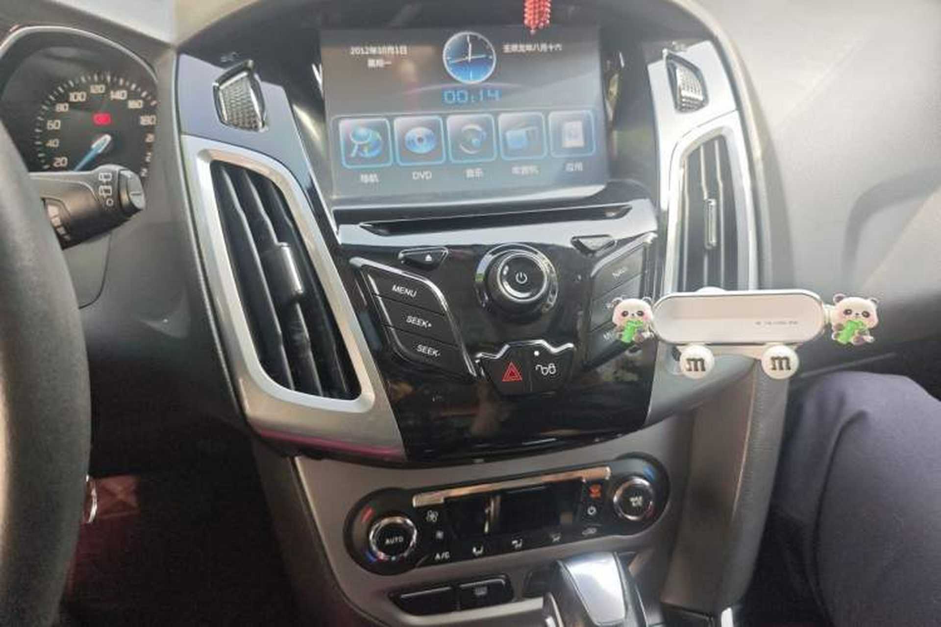 Used Ford Focus 2012 Hatchback 1.6L Automatic Fashion Edition Audio And AC Panel