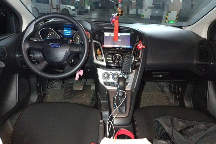 Used Ford Focus 2012 Hatchback 1.6L Automatic Comfort Model Center Console