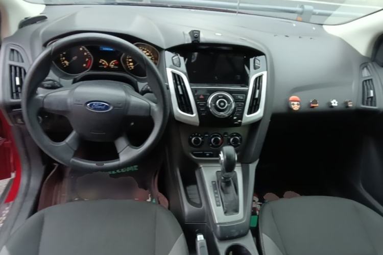 Used Ford Focus 2012 Hatchback 1.6L Automatic Comfort Model Center Console