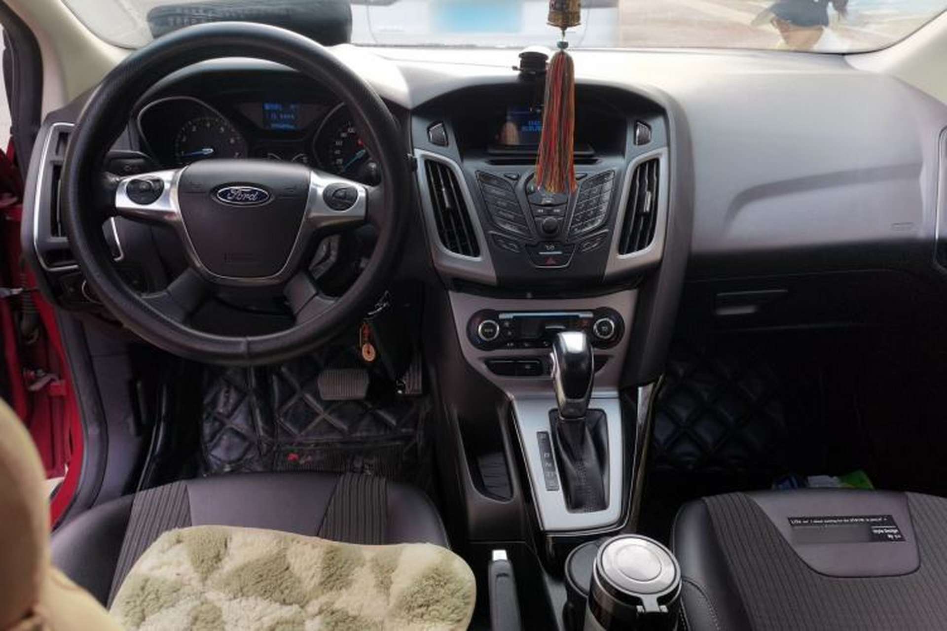 Used Ford Focus 2012 Hatchback 1.6L Automatic Fashion Edition Center Console