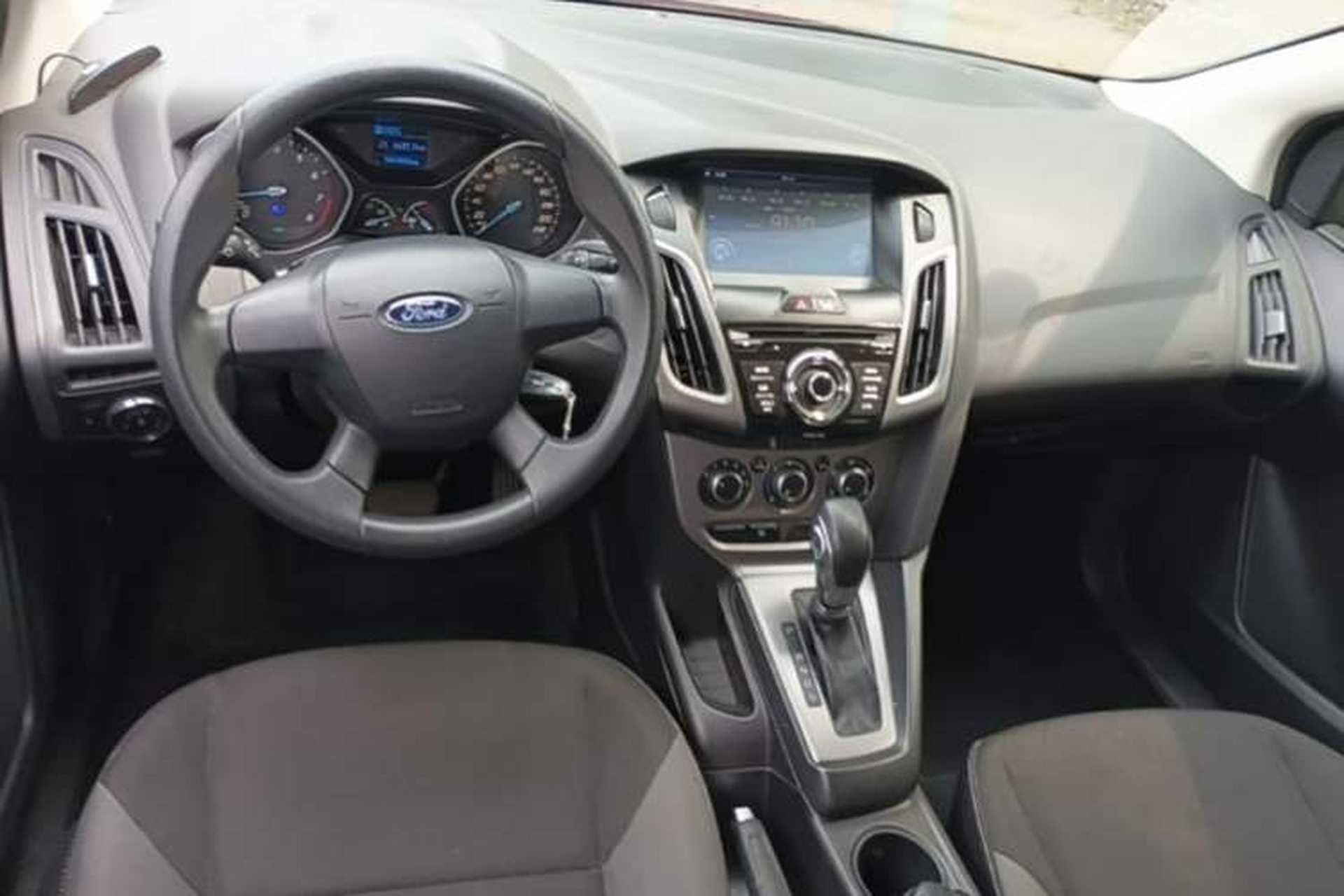 Used Ford Focus 2012 Hatchback 1.6L Automatic Comfort Model Center Console