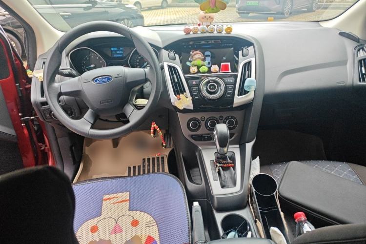 Used Ford Focus 2012 Hatchback 1.6L Automatic Comfort Model Center Console