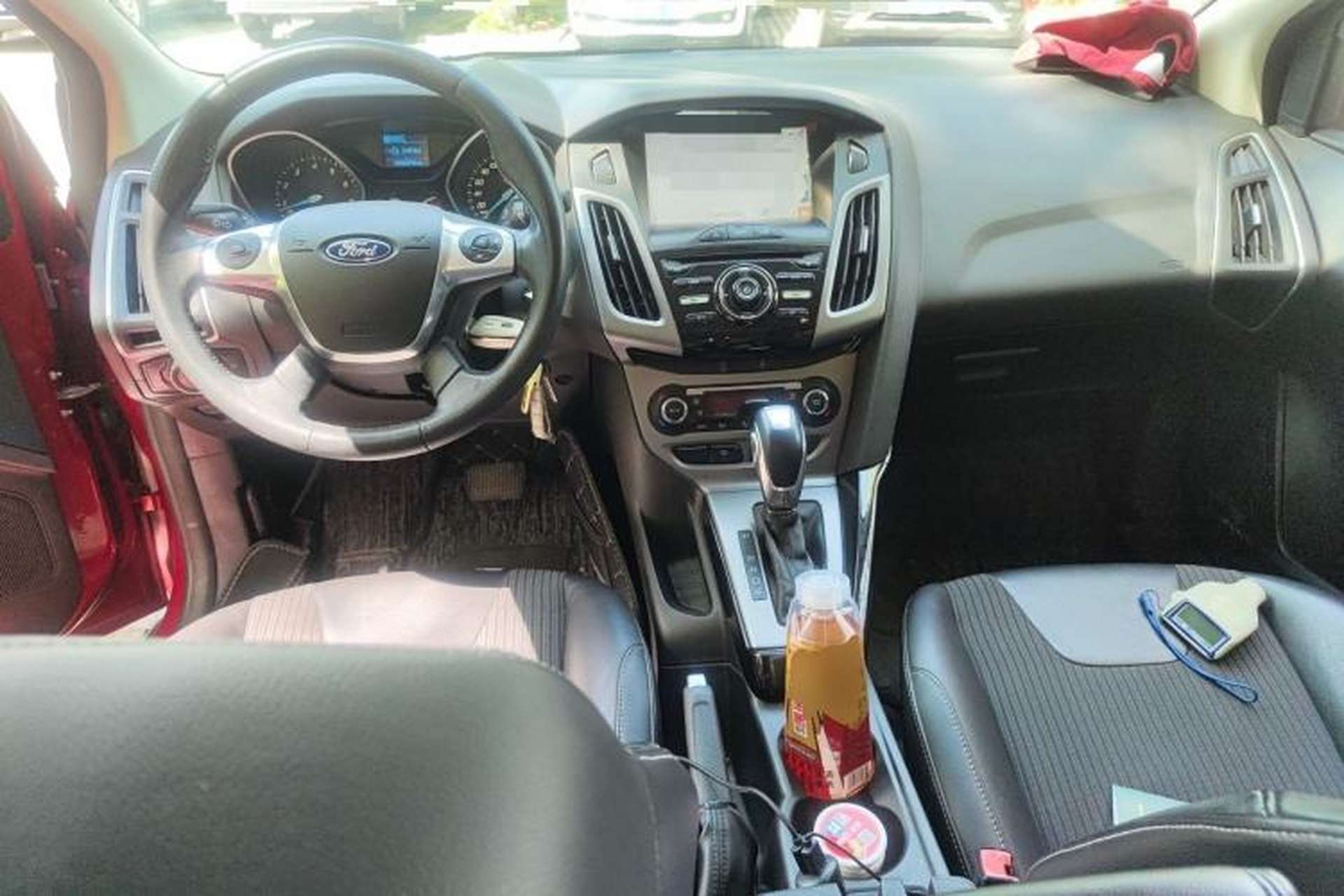 Used Ford Focus 2012 Sedan 1.6L Automatic Fashion Edition Center Console