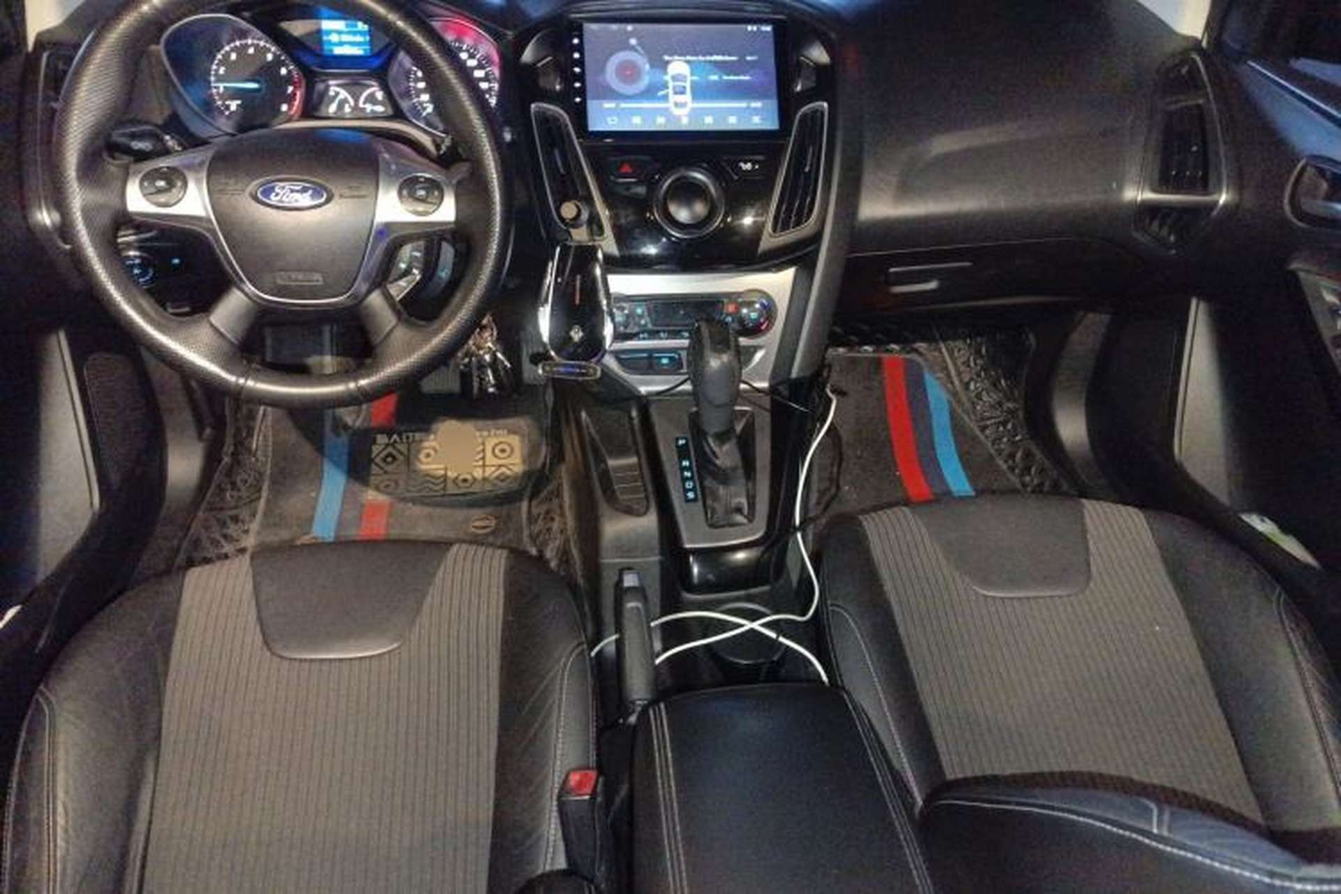 Used Ford Focus 2012 Hatchback 1.6L Automatic Fashion Edition Center Console