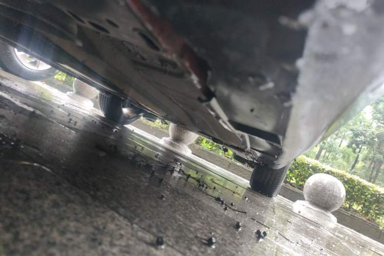 Used Ford Focus 2012 Hatchback 1.6L Automatic Fashion Edition Chassis Front Left