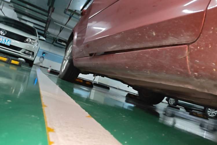 Used Ford Focus 2012 Sedan Classic 1.8L Automatic Fashion Edition Chassis Front Right