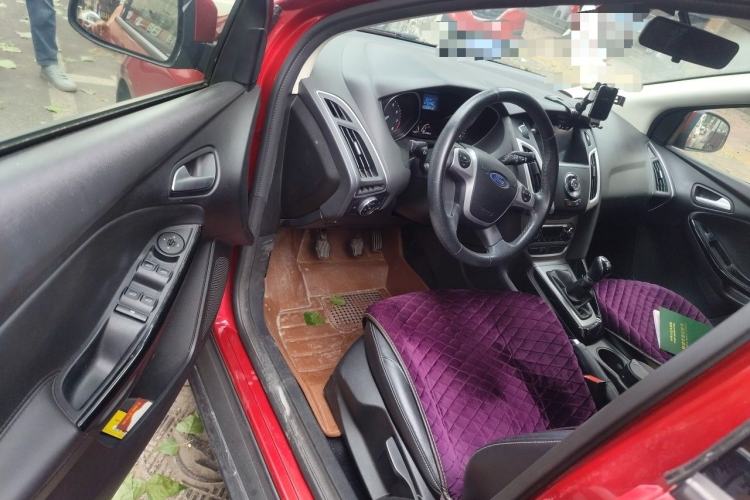 Used Ford Focus 2012 Hatchback 1.6L Manual Fashion Edition Driver Seat