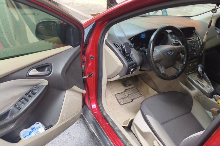 Used Ford Focus 2012 Sedan 1.6L Automatic Comfort Model Driver Seat