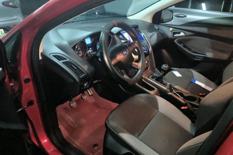 Used Ford Focus 2012 Sedan 1.6L Manual Comfort Model Driver Seat