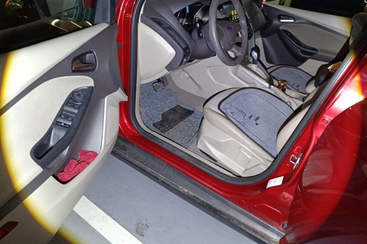 Used Ford Focus 2012 Sedan 1.6L Automatic Comfort Model Driver Seat