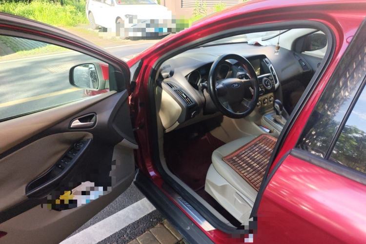 Used Ford Focus 2012 Sedan 1.6L Automatic Comfort Model Driver Seat