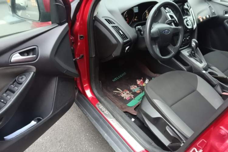 Used Ford Focus 2012 Hatchback 1.6L Automatic Comfort Model Driver Seat