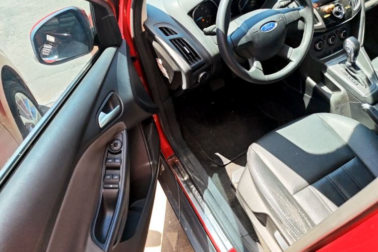 Used Ford Focus 2012 Hatchback 1.6L Automatic Comfort Model Driver Seat