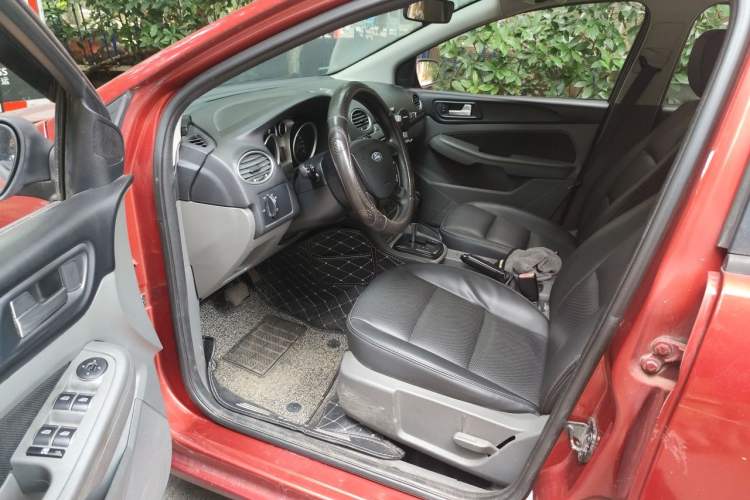 Used Ford Focus 2012 Hatchback Classic 1.8L Automatic Base Model Driver Seat