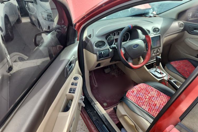 Used Ford Focus 2012 Hatchback Classic 1.8L Automatic Fashion Edition Driver Seat
