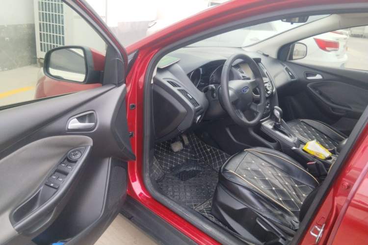Used Ford Focus 2012 Hatchback 1.6L Automatic Comfort Model Driver Seat