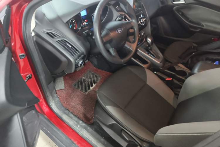 Used Ford Focus 2012 Hatchback 1.6L Automatic Comfort Model Driver Seat