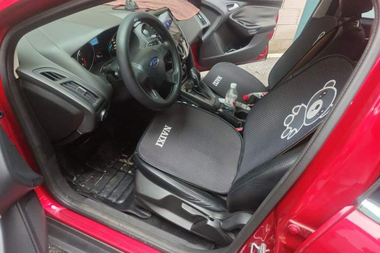 Used Ford Focus 2012 Hatchback 1.6L Automatic Fashion Edition Driver Seat