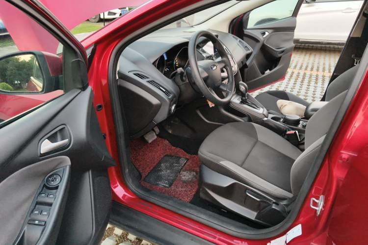 Used Ford Focus 2012 Hatchback 1.6L Automatic Comfort Model Driver Seat
