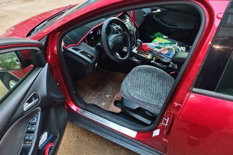Used Ford Focus 2012 Hatchback 1.6L Automatic Comfort Model Driver Seat