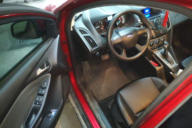 Used Ford Focus 2012 Hatchback 1.6L Automatic Comfort Model Driver Seat