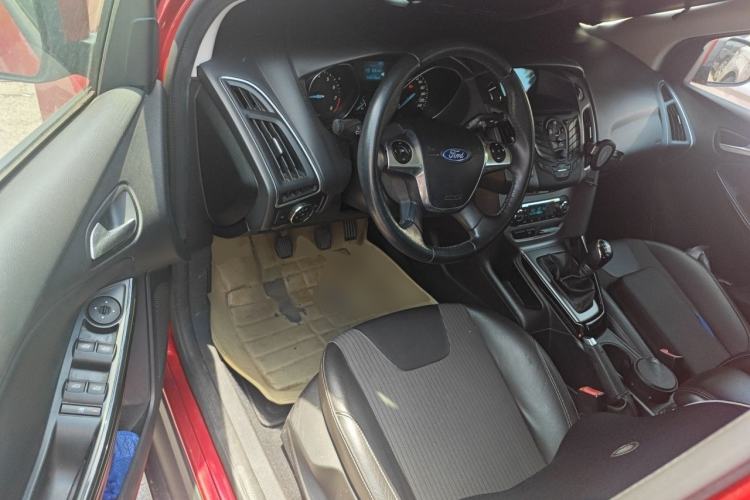 Used Ford Focus 2012 Hatchback 1.6L Manual Fashion Edition Driver Seat