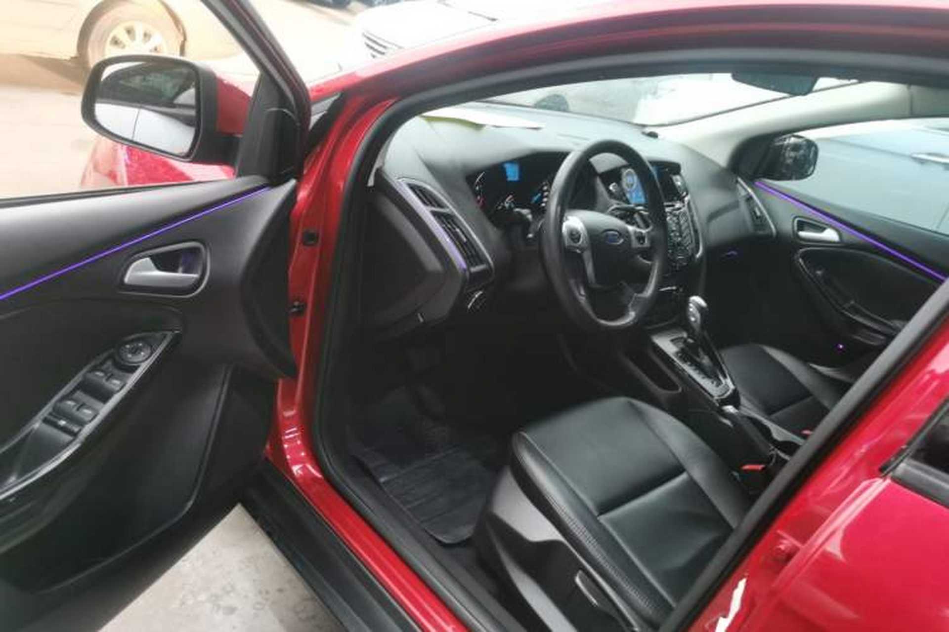 Used Ford Focus 2012 Hatchback 1.6L Automatic Fashion Edition Driver Seat