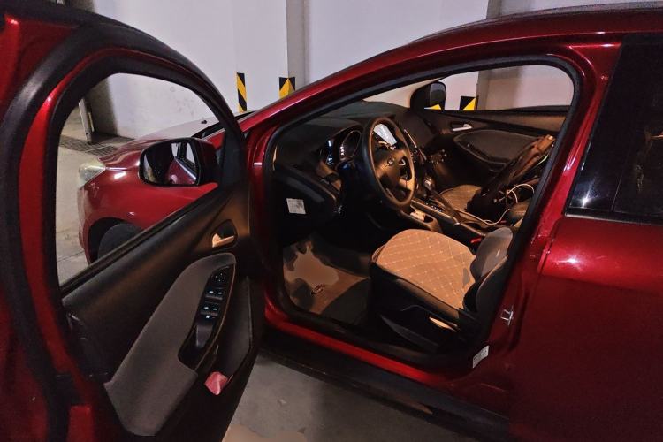 Used Ford Focus 2012 Hatchback 1.6L Automatic Comfort Model Driver Seat