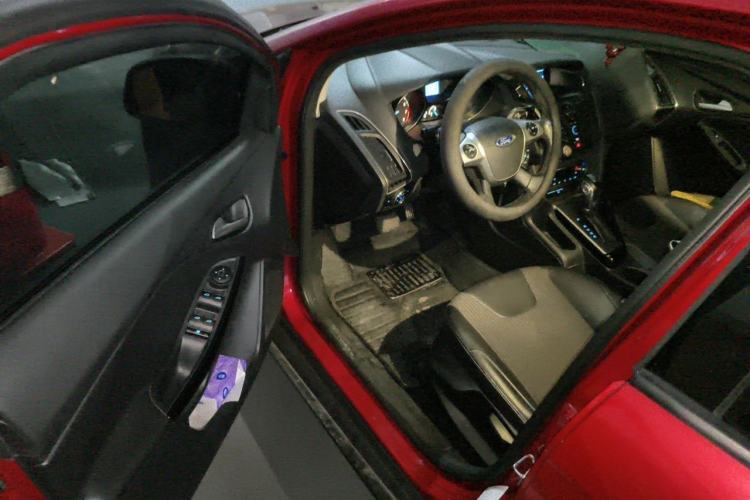 Used Ford Focus 2012 Hatchback 1.6L Automatic Comfort Model Driver Seat