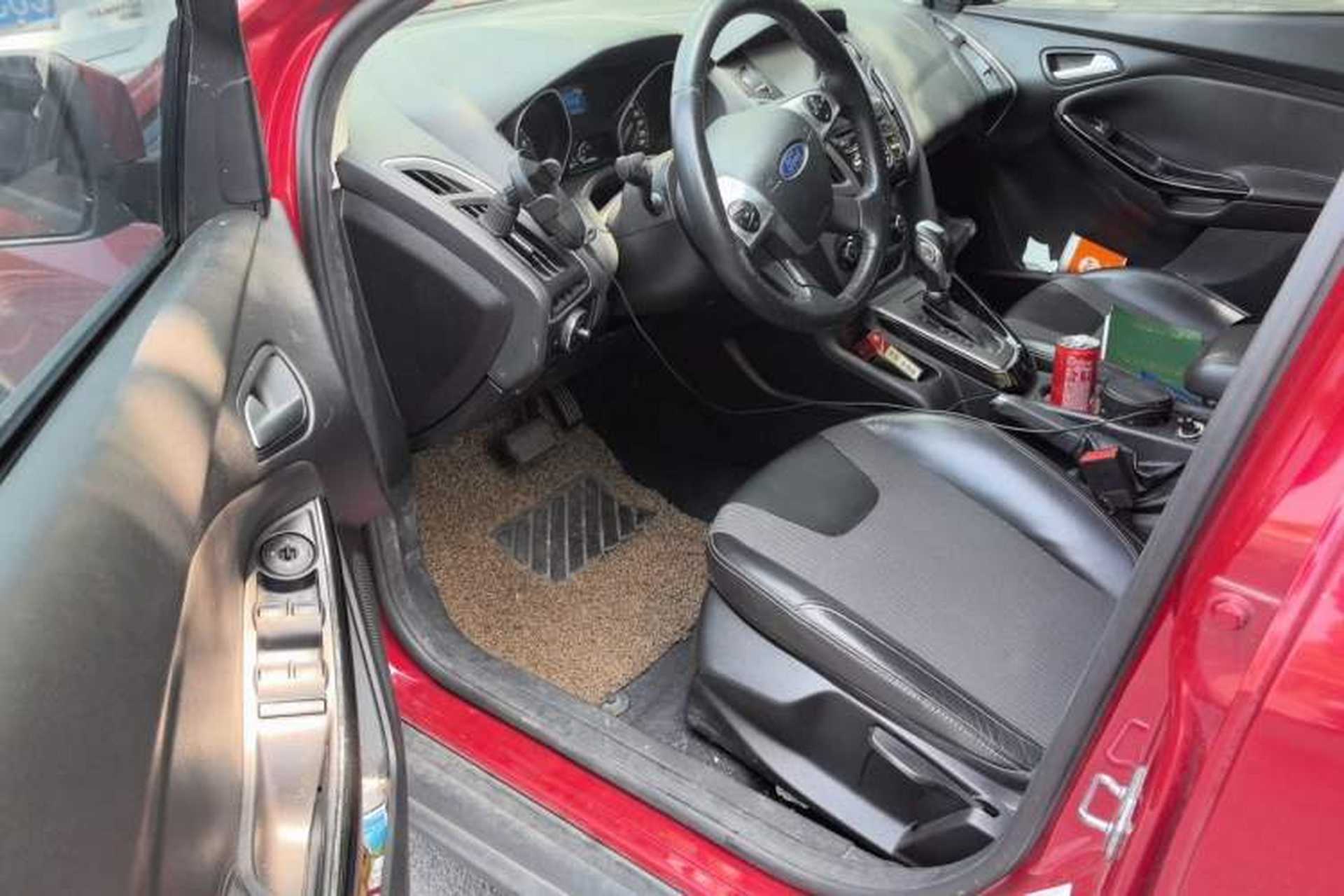 Used Ford Focus 2012 Sedan 1.6L Automatic Fashion Edition Driver Seat