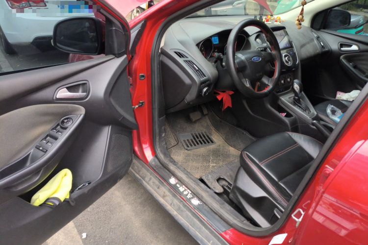 Used Ford Focus 2012 Hatchback 1.6L Automatic Comfort Model Driver Seat