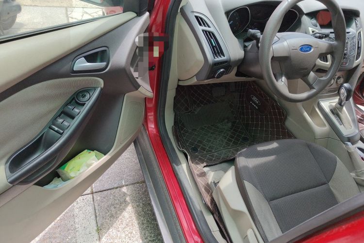 Used Ford Focus 2012 Sedan 1.6L Automatic Comfort Model Driver Seat